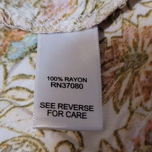 Fall boho leaf design top - Picture 6 of 7